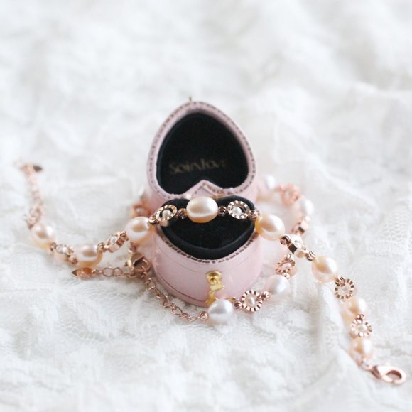 Genuine Cultured Pinkish Freshwater Pearl Bracelet with Lobster clasp - Picture 2 of 3